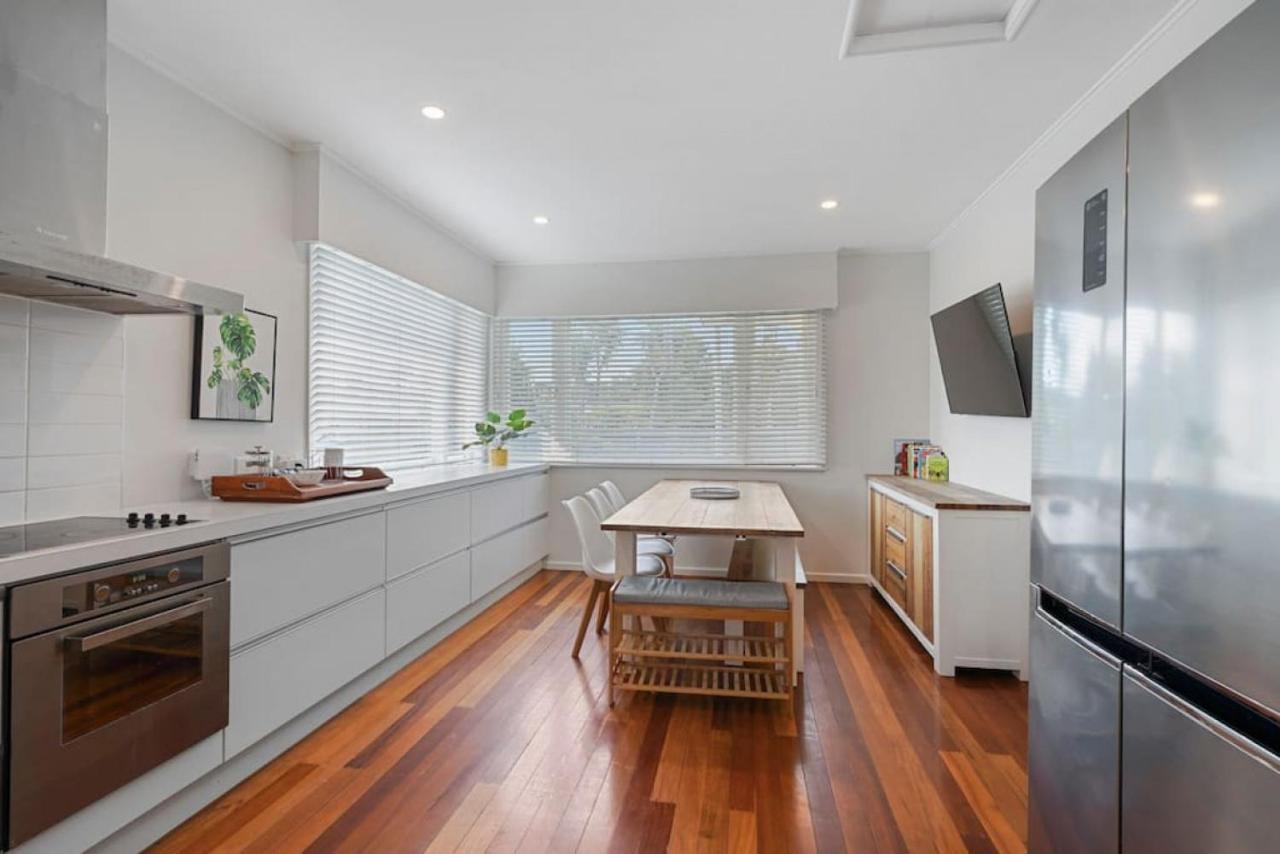 Amazing Home By Beach - Fully Aircon-Ed - Wifi Auckland Kültér fotó