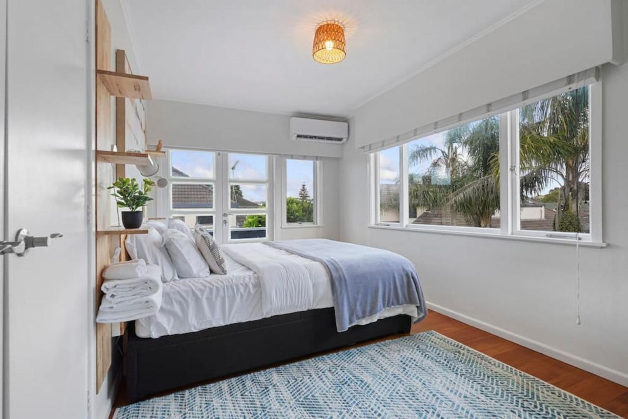 Amazing Home By Beach - Fully Aircon-Ed - Wifi Auckland Kültér fotó