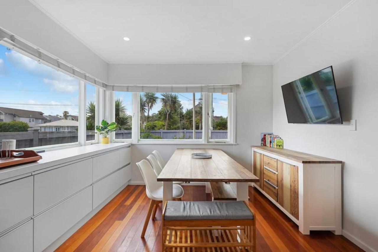 Amazing Home By Beach - Fully Aircon-Ed - Wifi Auckland Kültér fotó